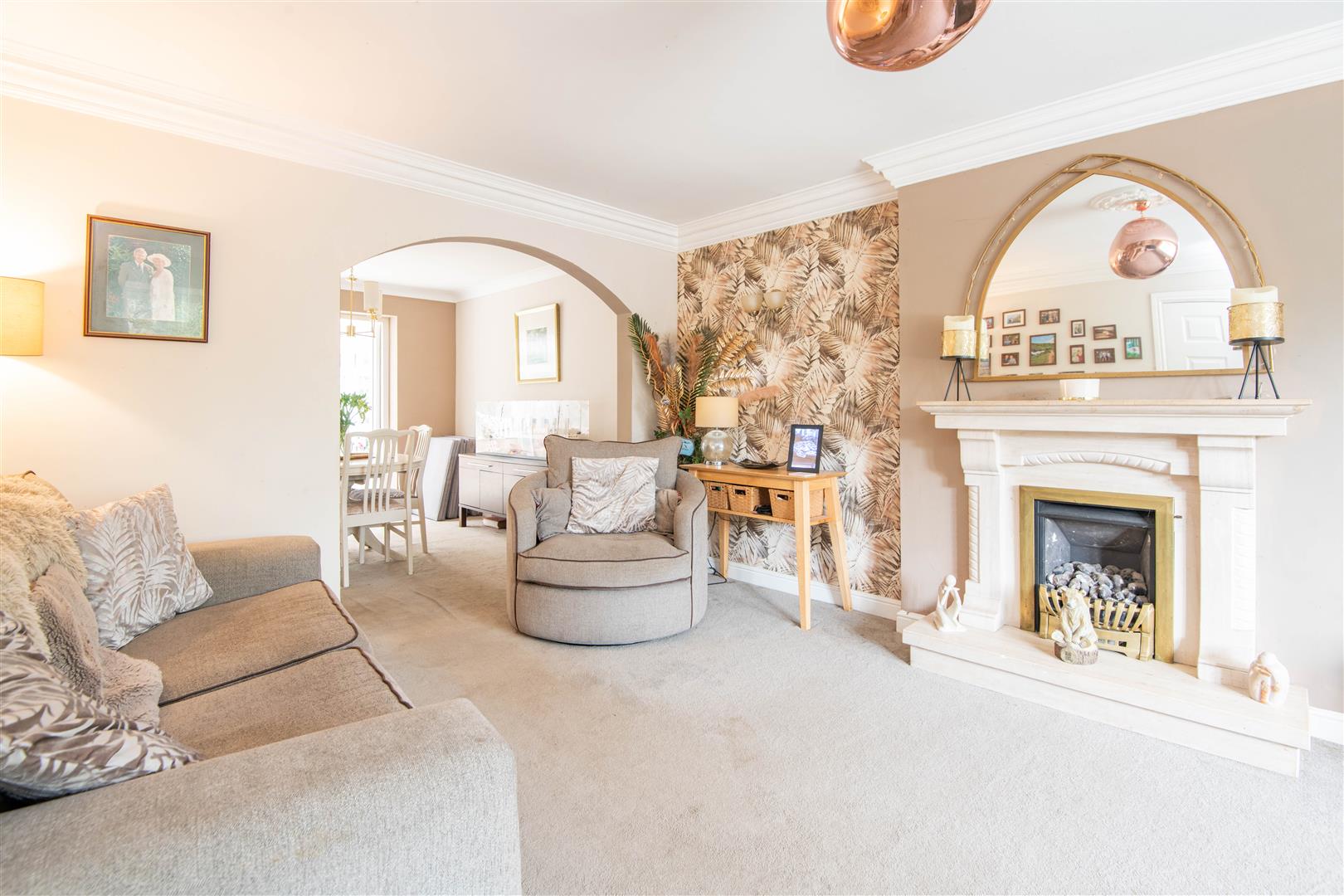 4 bed property in Windsor Close, Leyland